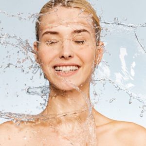 Wozu brauche ich ein Gesichtswasser richtige Gesichtreinigung Wasser